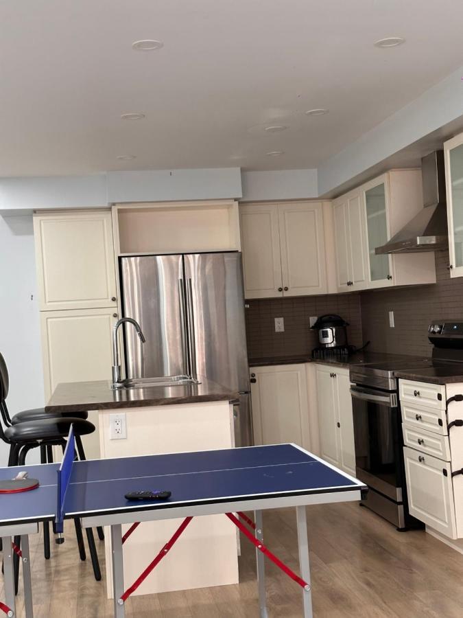Cmoney Beautiful Home 2 Brampton Kültér fotó