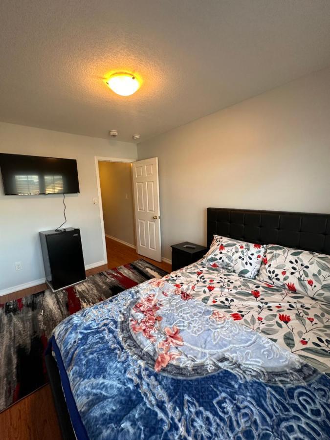 Cmoney Beautiful Home 2 Brampton Kültér fotó