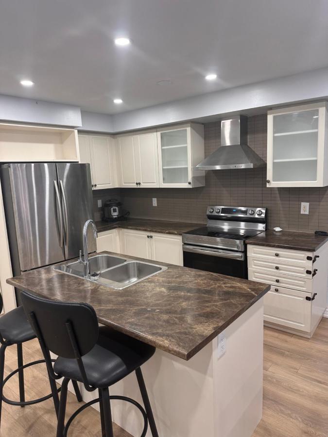 Cmoney Beautiful Home 2 Brampton Kültér fotó