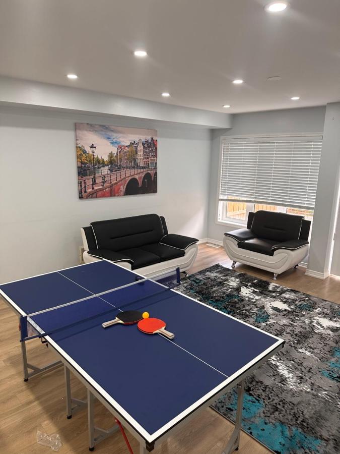 Cmoney Beautiful Home 2 Brampton Kültér fotó